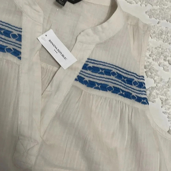 Banana Republic Embroidered Top - Picture 6 of 16